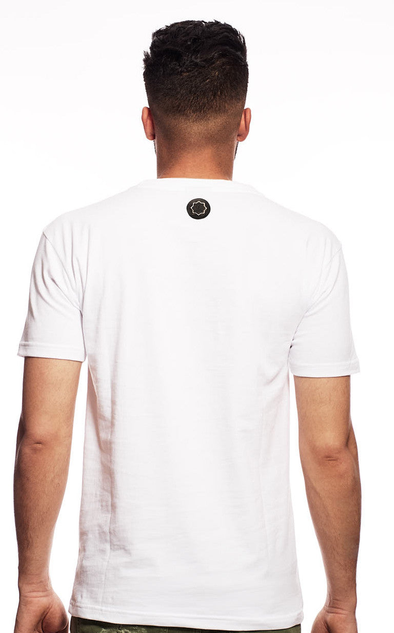 CAMISETA DE LUNA EN NEGRO